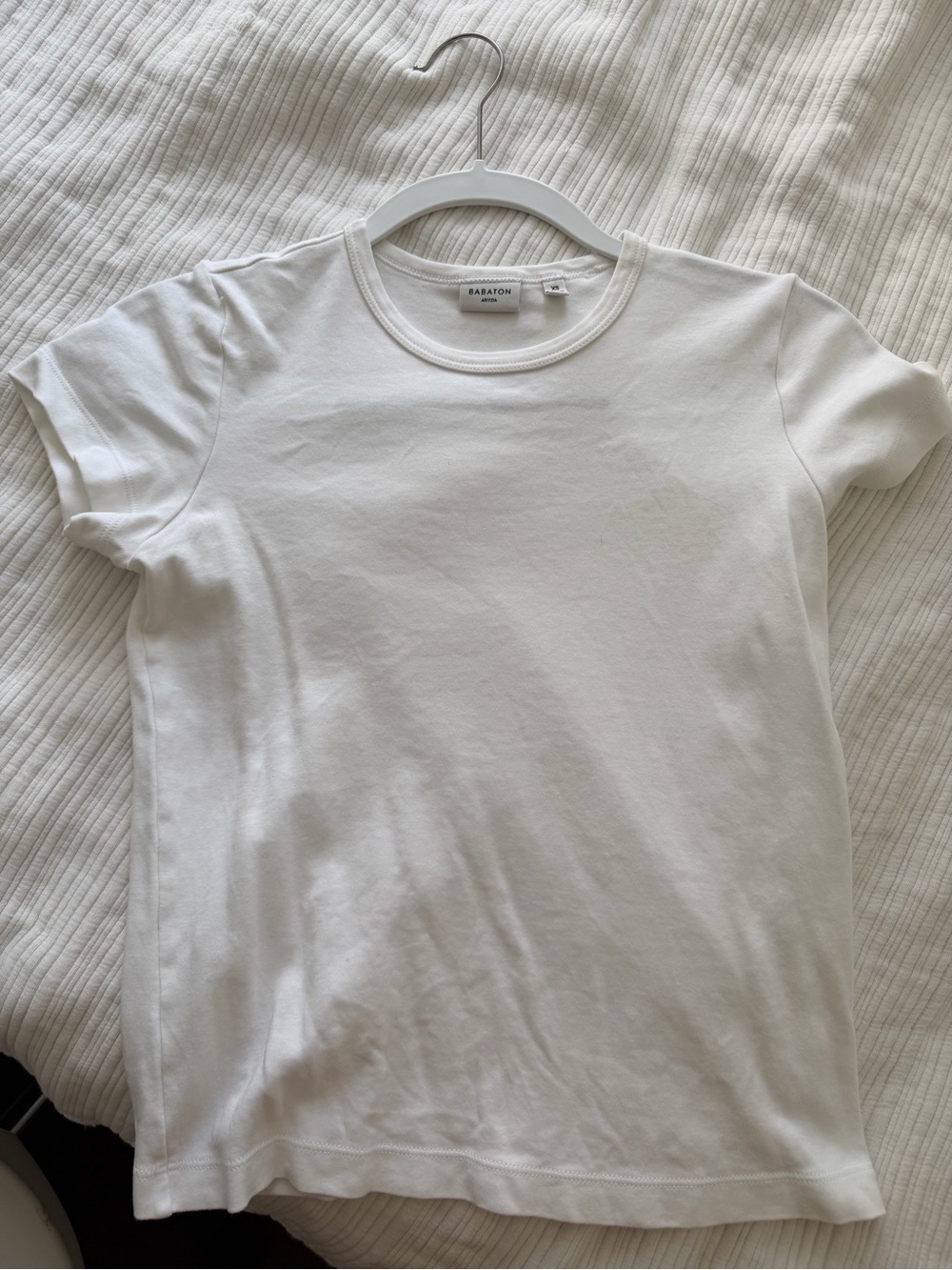 Aritzia Babaton White Short-Sleeve Crewneck Tee